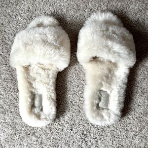Uggs slippers